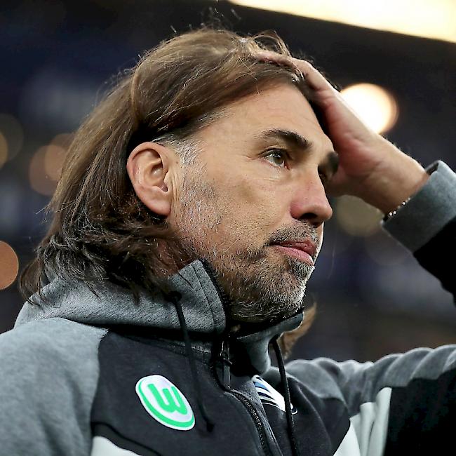 Er kann es nicht fassen: Martin Schmidt spielte auch im siebten Spiel mit Wolfsburg unentschieden
