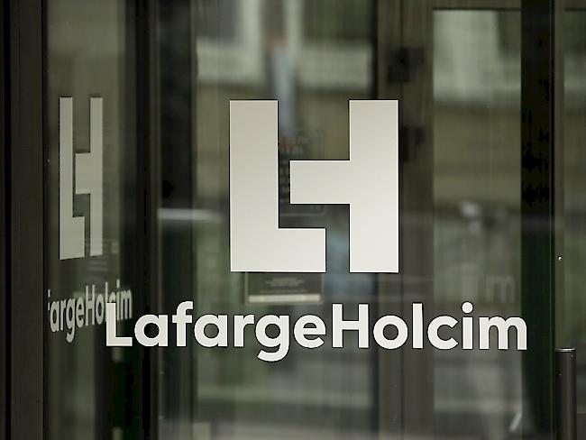 Die lokalen Behörden haben am Dienstag die Büros des Schweizer Zementriesen Lafarge Holcim in Paris und Brüssel durchsucht. (Archiv)