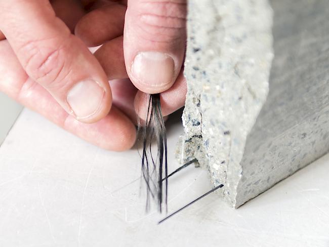 Die Armierung mit vorgespanntem Carbon macht die dünnen Betonplatten besonders stabil.
