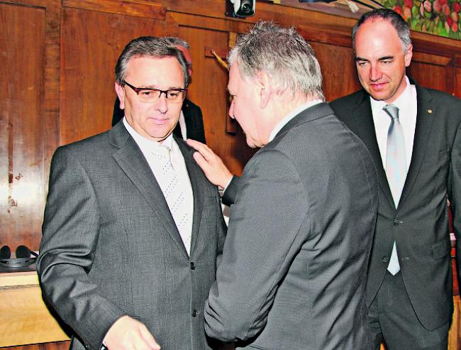 Neuer Präsident. Finanzminister Roberto Schmidt (links), hier mit seinen beiden Amtskollegen Jacques Melly und Christophe Darbellay, hat die Funktion per Anfang Jahr übernommen (Archiv).
