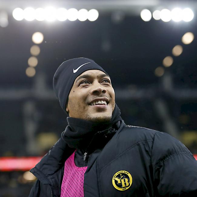 Guillaume Hoarau: bald schon nicht mehr mit der Kappe auf der Bank