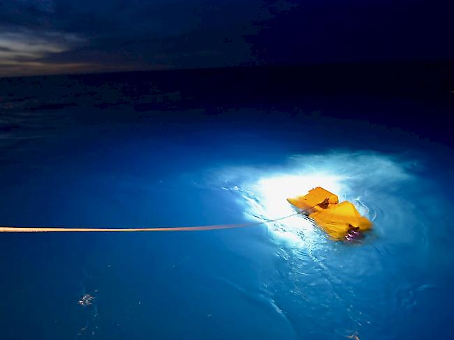 Kann bis zu sechs Kilometer tief tauchen: Der US-Unterwasserroboter Atlantis im Einsatz vor der argentinischen Küste.  (Archivbild)