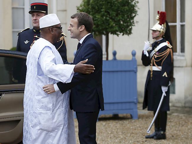Der französische Präsident Macron empfängt Malis Präsidenten Ibrahim Boubacar Keïta.
