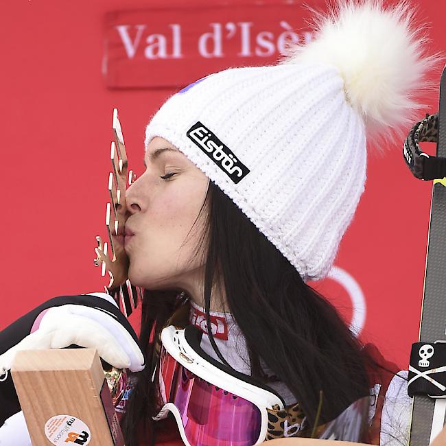 Die Österreicherin Anna Veith bei der Siegerehrung am Sonntag in Val d