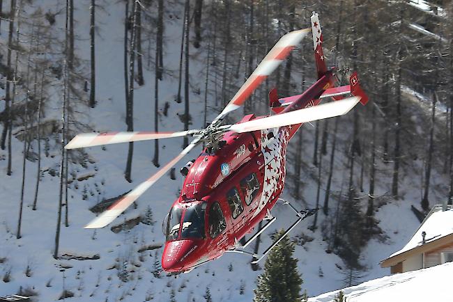 Der Verunfallte wurde mit einem Helikopter der Air Zermatt ins Inselspital von Bern eingeliefert. (Symbolbild)