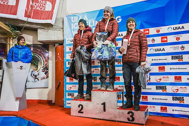 Das Podest der Damen der Nationalen Meisterschaften im Eisklettern in Saas-Fee