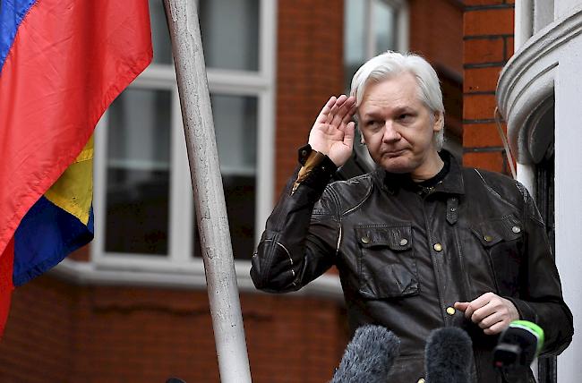 Der WikiLeaks-Gründer Julian Assange sitzt weiter im Exil fest.