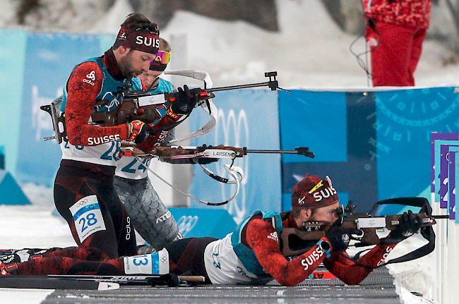 Die beiden Swiss-Ski-Starter enttäuschten; Serafin Wiestner klassierte sich im 24. Rang, für Benjamin Weger resultierte nach fünf Schiessfehlern nur der 27. Platz. 