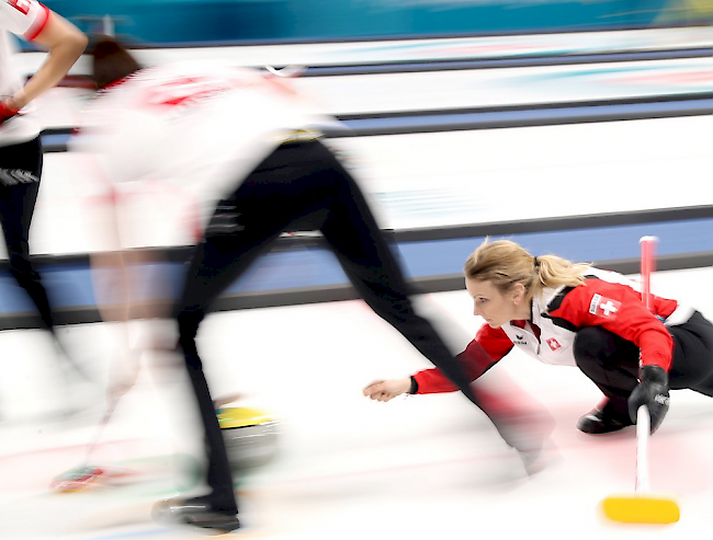Für die Schweizerinnen um Skip Silvana Tirinzoni ist das olympische Curlingturnier im Prinzip vorbei.