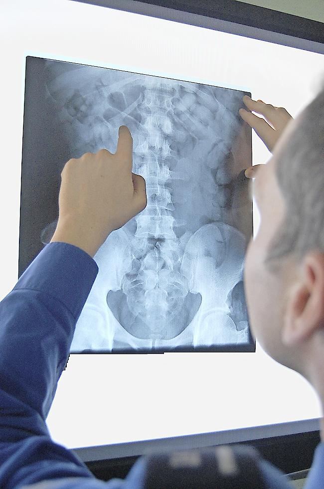 Mit Röntgenbildern kämpfen die Behörden gegen Drogenschmuggler.