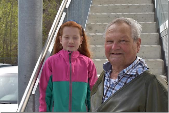 Die zehnjährige Isabel Weissbrodt (Turtmann) und Klaus Summermatter, 85 Jahre aus Visp: die jüngste und der älteste aktive Teilnehmende am FJT 2018. 