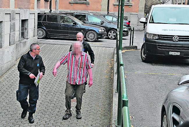Verwahrung. Der 69-jährige Mann wird von der Walliser Justiz immer noch als sehr gefährlich eingestuft.