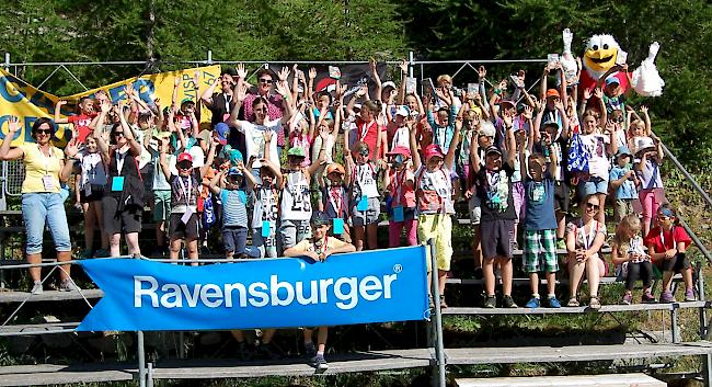 Zahlreiche Kinder nahmen am Mittwoch in Grächen am Ravensburger Kinderfest teil.