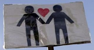 Schwule und Lesben: Keine Segnungen von der Kirche vorgesehen (Symbolbild)