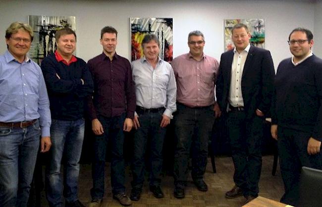 Verwaltungsrat von links: Norbert Zuber (stellv. Geschäftsführer), Dr. Philipp Teysseire (VR), Franz Stucky (VR), Rolet Gruber (VR), Jörg Solèr (VR-Vizepräsident), Marc Wyssen (VR-Präsident) und Diego Flaviano (Geschäftsführer).