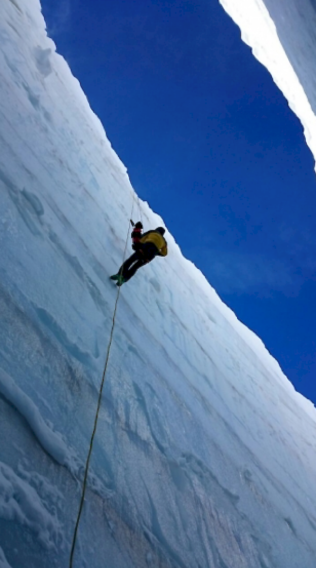 Bergunfall Jungfraufirn Bergrettung Gletscherspalte