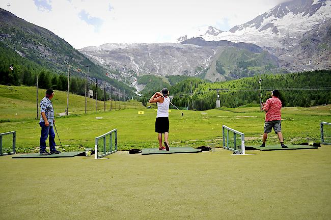 Gegen die Driving Range in Saas-Fee wurde eine Anzeige eingereicht. Das Verfahren läuft.