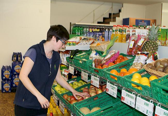 Nadja Schmid-Leiggener, Mitarbeiterin im Konsum Ausserberg, gibt sich zuversichtlich. 