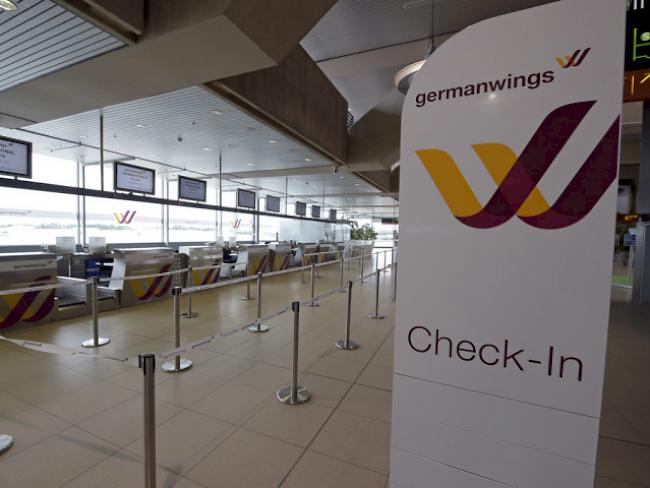 Check-in-Schalter der Lufthansa-Tochter Germanwings (Archiv)