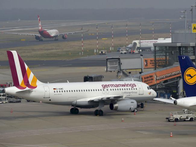 Ein Flugzeug der Lufthansa-Tochter Germanwings in Düsseldorf