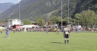 Wer wusste was? Der Kampf zwischen einzelnen Oberwalliser Klubs ist derzeit neben dem Rasen hitziger als auf dem Terrain.