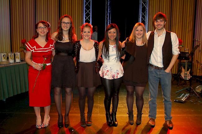 Die Kandidaten: Vanessa Belinda Furger, Florence Gottsponer, Alessia Inderkummen, Kristina Escher, Maria Abgottspon, Richard Baker.