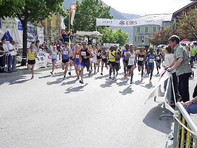 Am 33. Stadtlauf Brig-Glis werden in 29 Kategorien rund 500 Läuferinnen und Läufer erwartet.