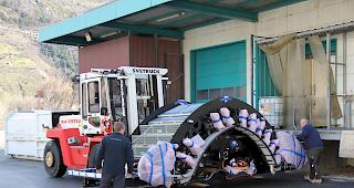 Imposant. Impressionen von der Anlieferung und Installation der neuen Druckmaschine