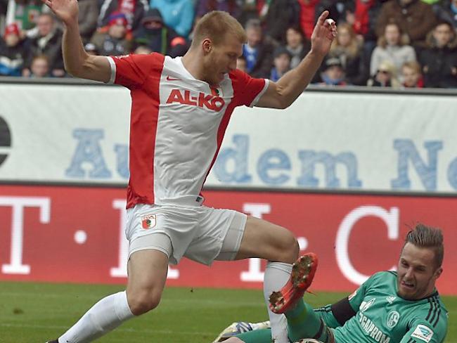 Nullnummer: Augsburgs Klavan scheitert an Schalke-Goalie Fährmann