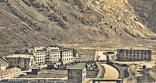 Gletsch mit dem Rhonegletscher ist eine touristische Attraktion erster G&uuml;te.Am 1. Juli 1915 wird die 42 Kilometer lange Strecke Brig&ndash;Gletsch eingeweiht, und ab 1926 f&uuml;hrt die Bahn bis Disentis in Graub&uuml;nden.