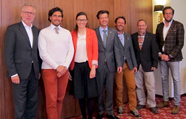 Der Vorstands von links: Franz Schwegler, Sebastian Metry, Corinne Julen, Rafael Biner, Francis Perren, Florian Julen und Daniel F. Lauber.