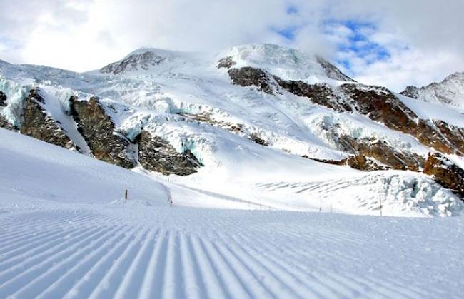 Auf den Pisten der Freien Ferienrepublik Saas-Fee liegt reichlich Schnee.