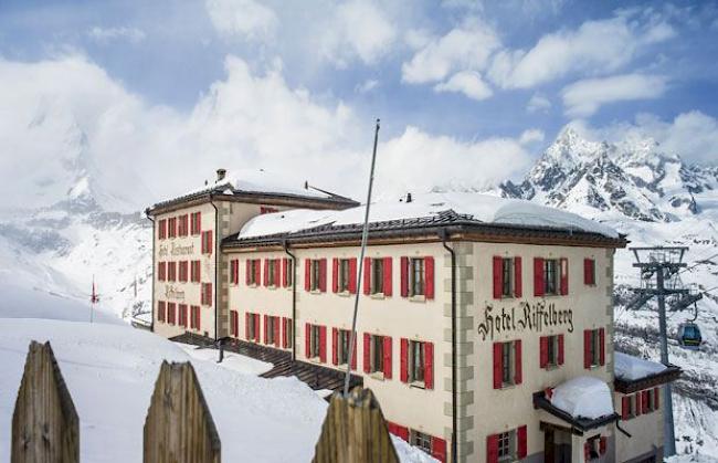 Das ehemalige Hotel Riffelberg heisst nun wieder Riffelhaus.