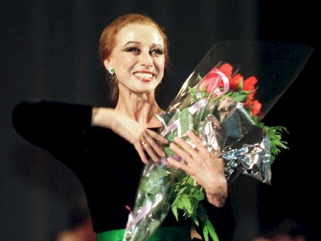 Maja Plissezkaja bei einem Auftritt in Kiew im Mai 1998