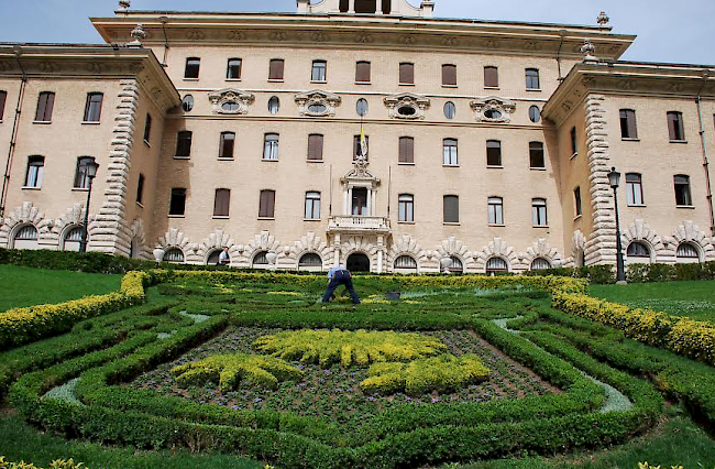 Der Sitz der Regierung des 44 Hektaren grossen Vatikanstaates hinter dem Petersdom.