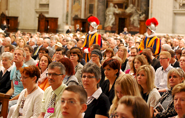 Frühmesse in der Petersbasilika mit vielen Wallisern.