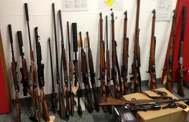 91 Waffen wurden damals beschlagnahmt.