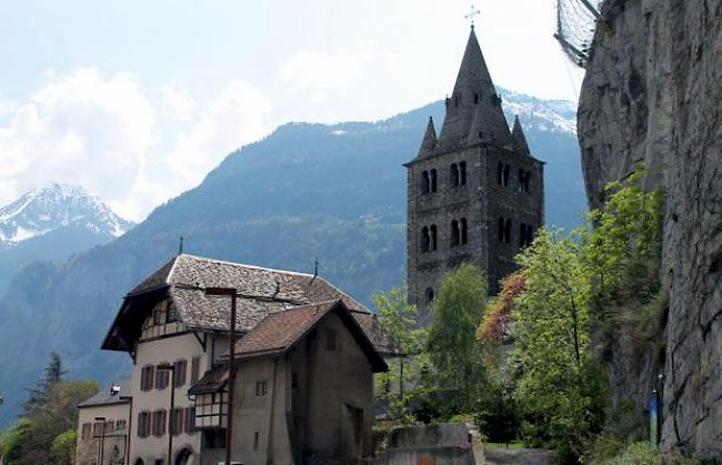 Blick auf die Abteikirche in St. Maurice