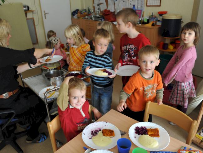 Lehrstellen als Kinderbetreuerin sind besonders gefragt.