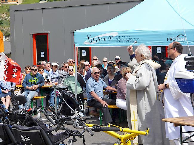 In Steg wurden die Velos gesegnet.