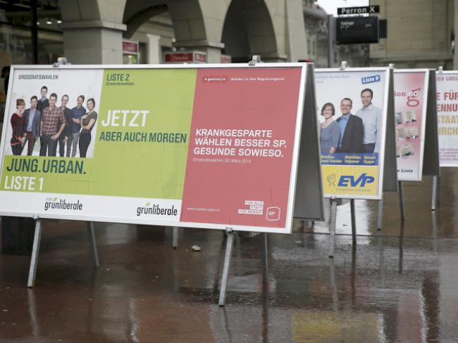 Wahlplakate diverser Parteien für Berner Wahlen vom März 2014