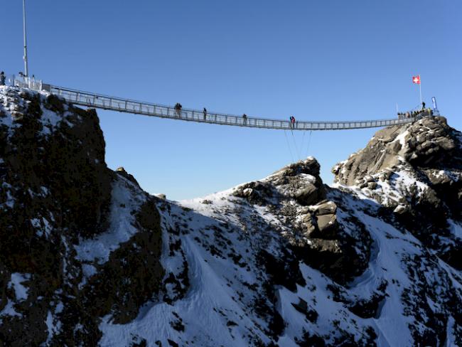 Der "Peak Walk" auf dem Gletscher in Diablerets