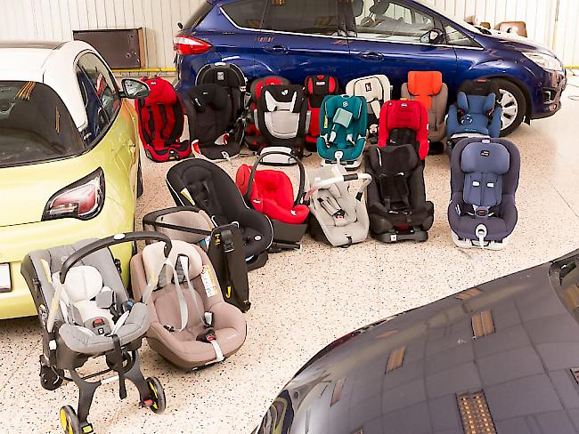 Der TCS hat 27 Kindersitze aus allen Gewichtsklassen getestet und rund ein Drittel davon beanstandet