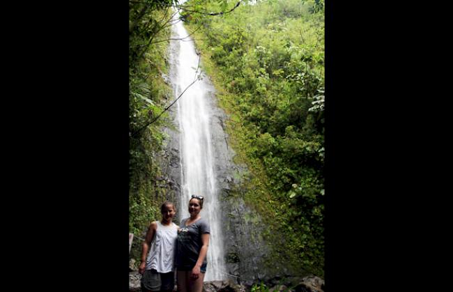 Bei den Manoa Falls in Hawaii mit Selest Tschirner
