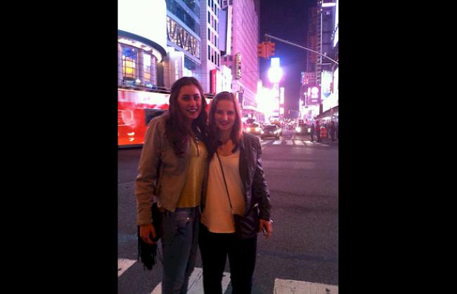 Mit Stefanie Gschwendtner am Times Square in New York