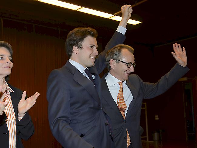 Raymond Loretan (rechts) mit der unterlegenen Béatrice Hirsch bei der CVP-Nominationsversammlung in Genf