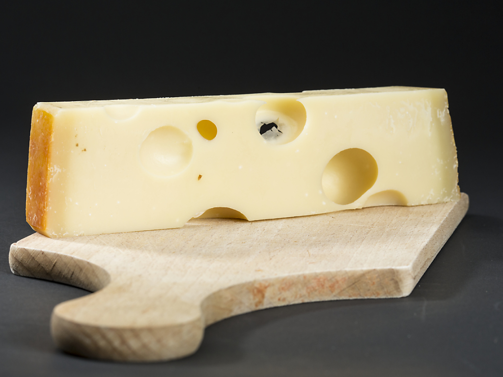 Billiger Switzerland-Swiss-Käse findet reissenden Absatz im Ausland ...