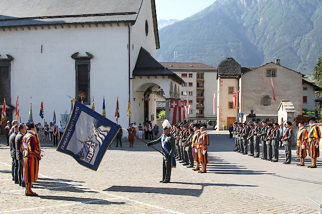 Herrgottstag in Naters mit Ehrenkompanie.