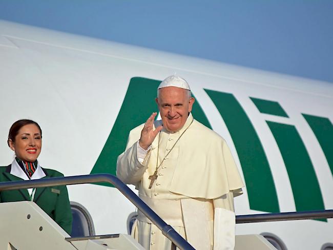 Papst Franzsikus (rechts) reist nach Sarajevo