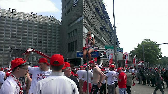 Grosser rot-weisser Ansturm auf den Basler St. Jakob-Park.